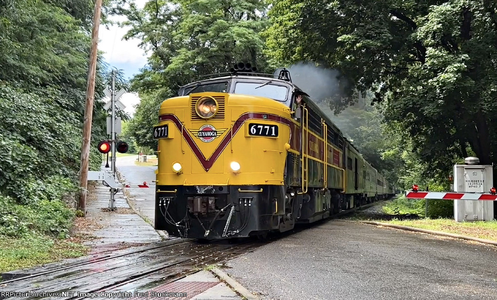 CVSR 6771 at Hickory St.